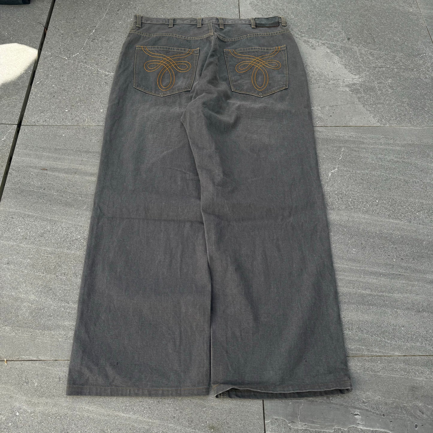 just some really clean sean john’s tbh (oh, and they’re PHAT) - 36x30”