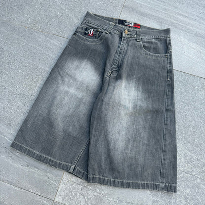 beaut 3jorts - 30x14”