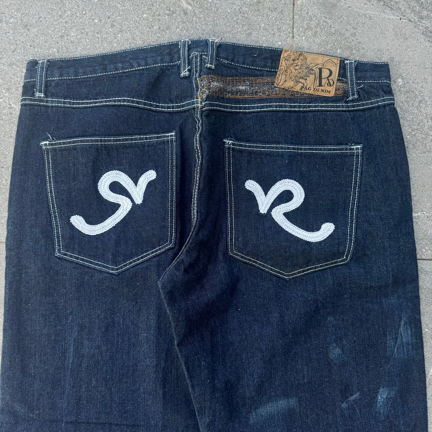 pag rocawear jeans - 42x31”