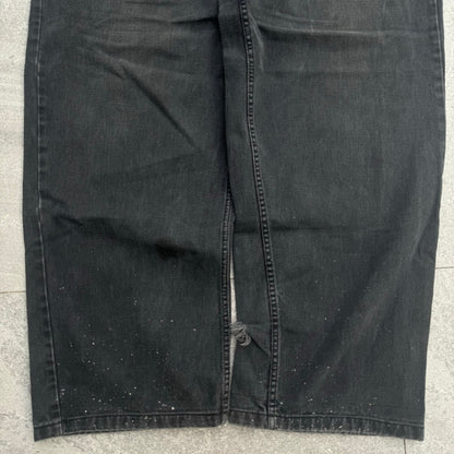 fattest black southpoles - 42x32”