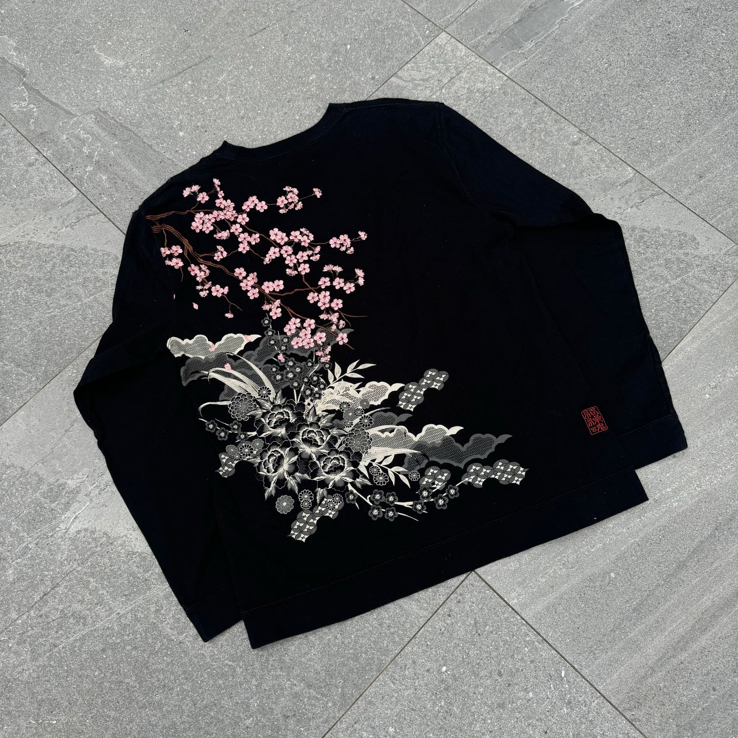 karakuri sakura longsleeve - XL