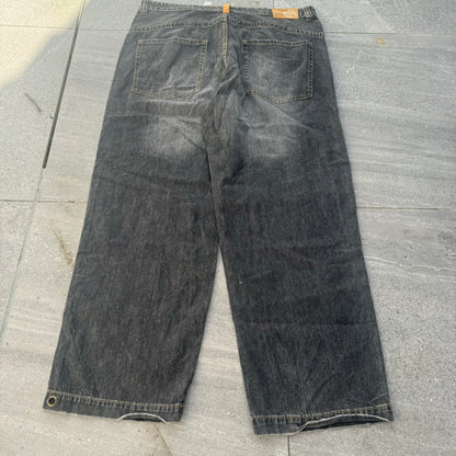 fattest timb jeans - 42x32” fade on these is juicy