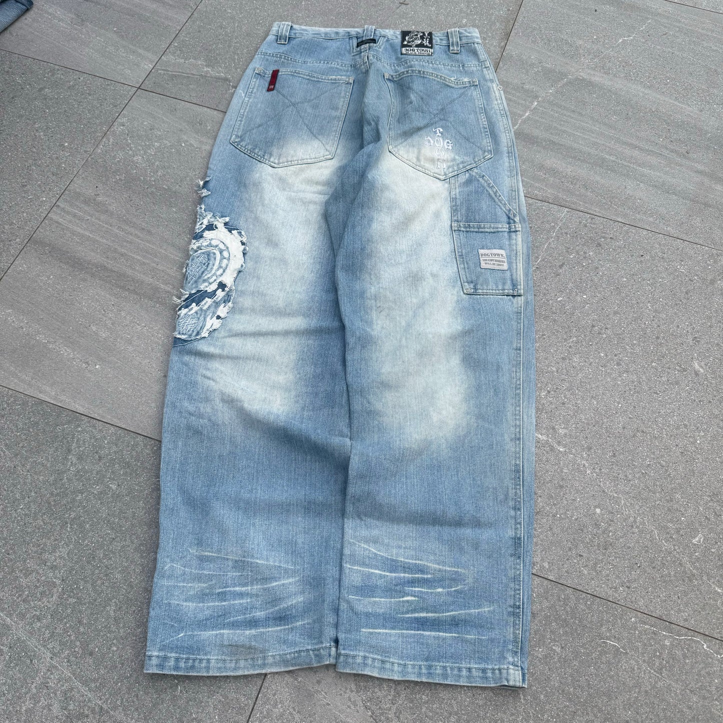 grail dogtown dragons - 32x31”