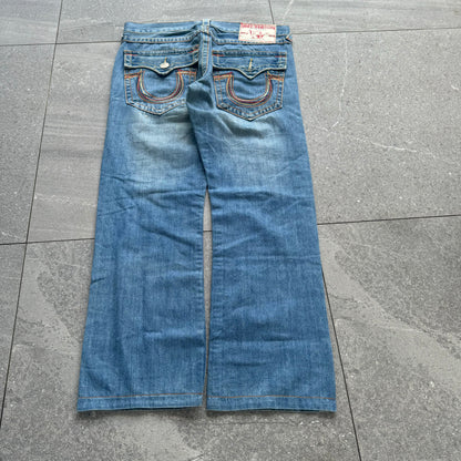 calm trueys - 34x30”