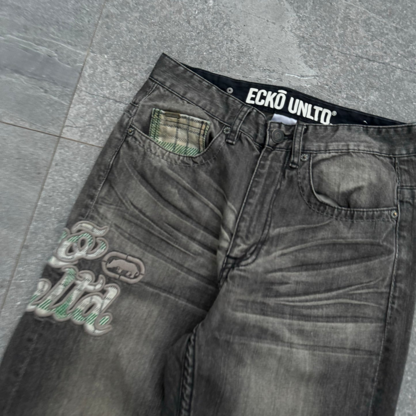 grail ecko plaids - 31x32”