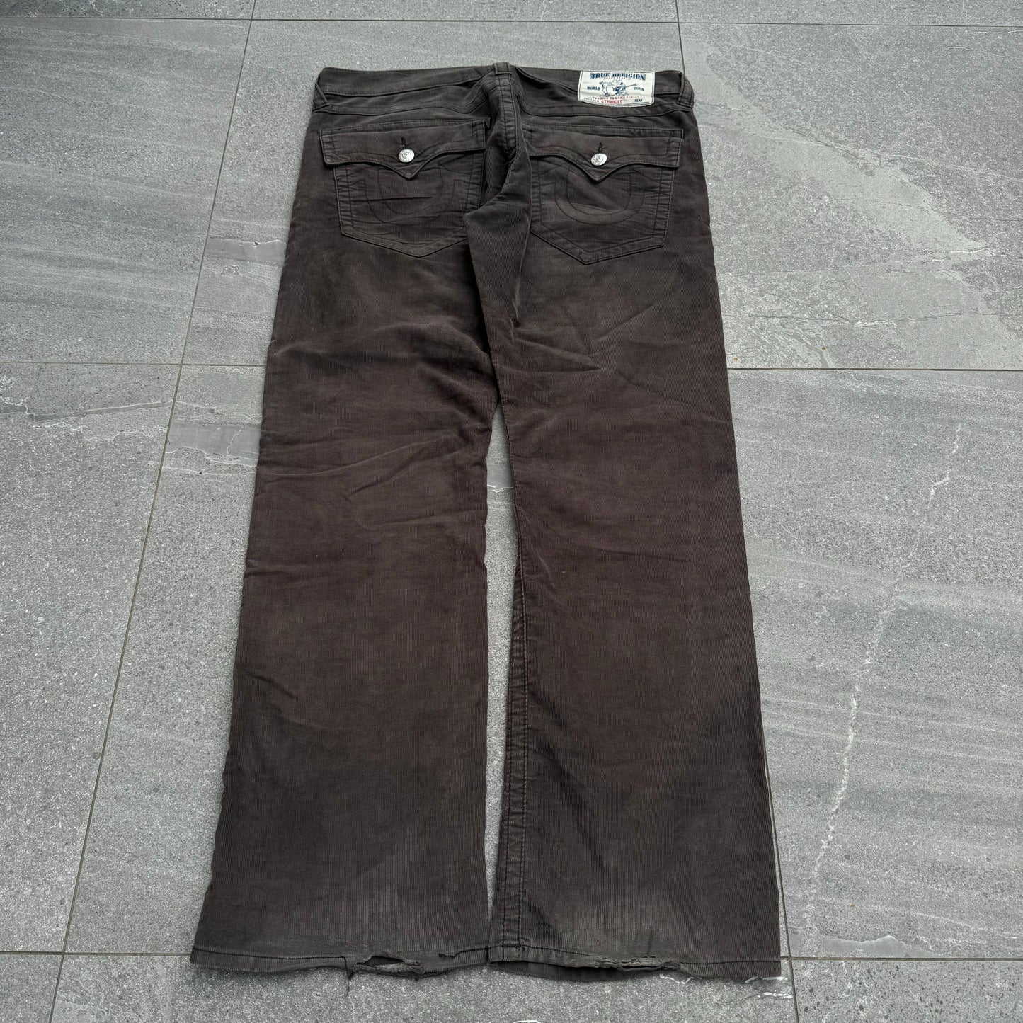 corduroy 🤠 truey bootcuts - 40x33”