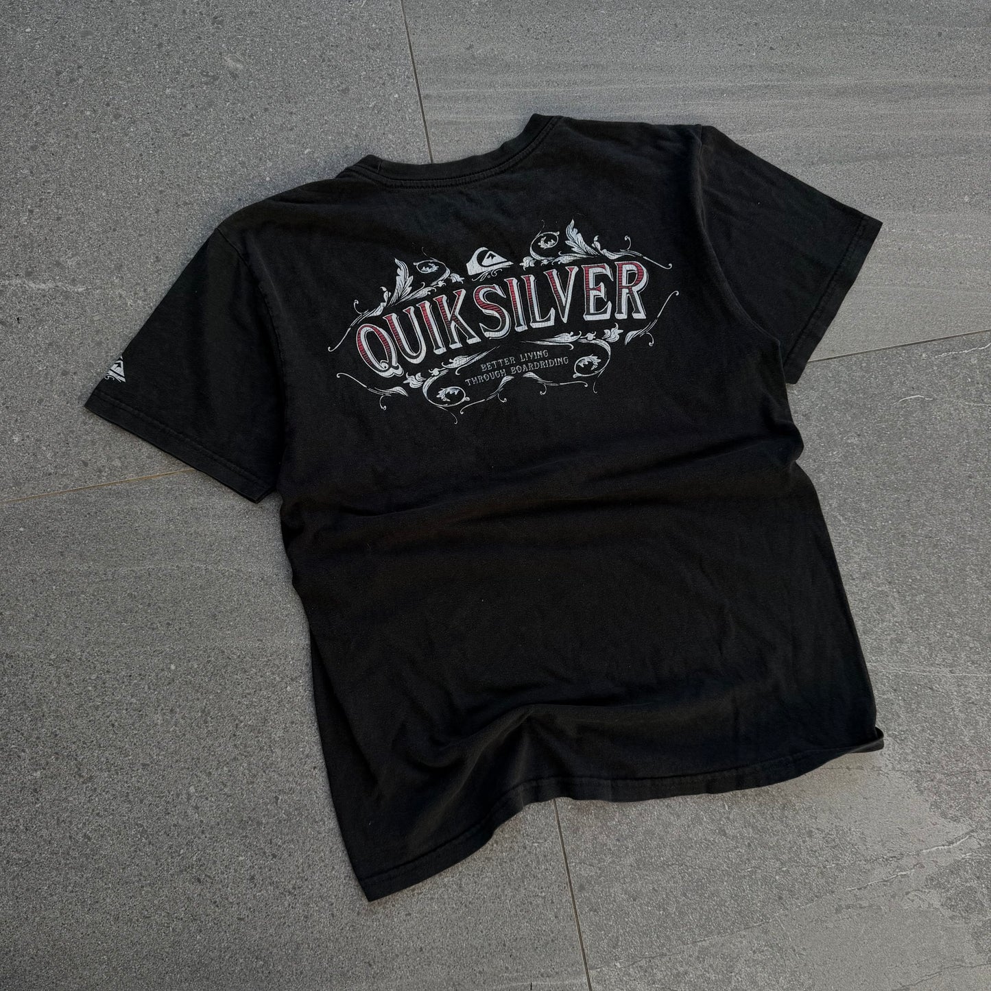 quiksilver tee - M