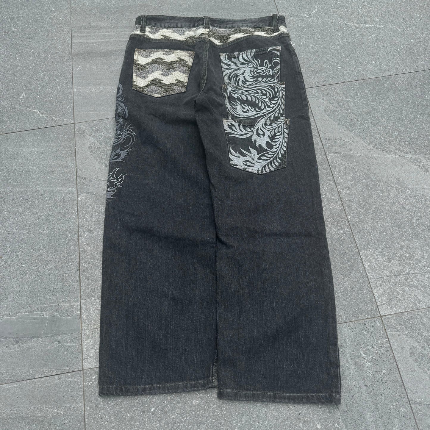 beautiful japanese dragon jeans - 34x29”