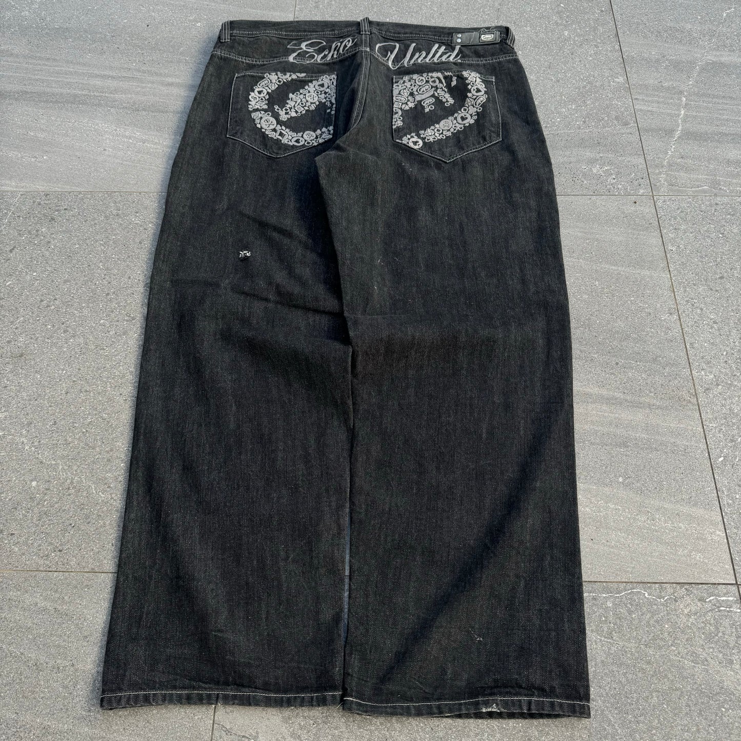 beautiful ecko jeans - 40x33”