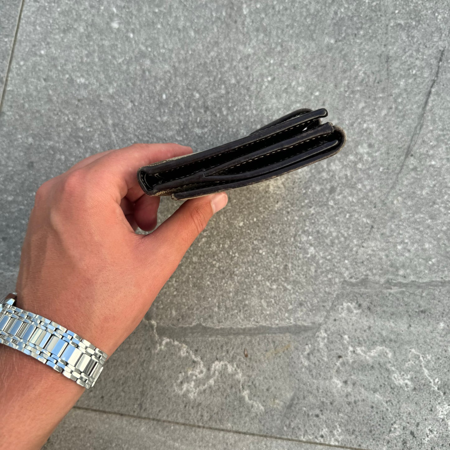 gucci trifold wallet