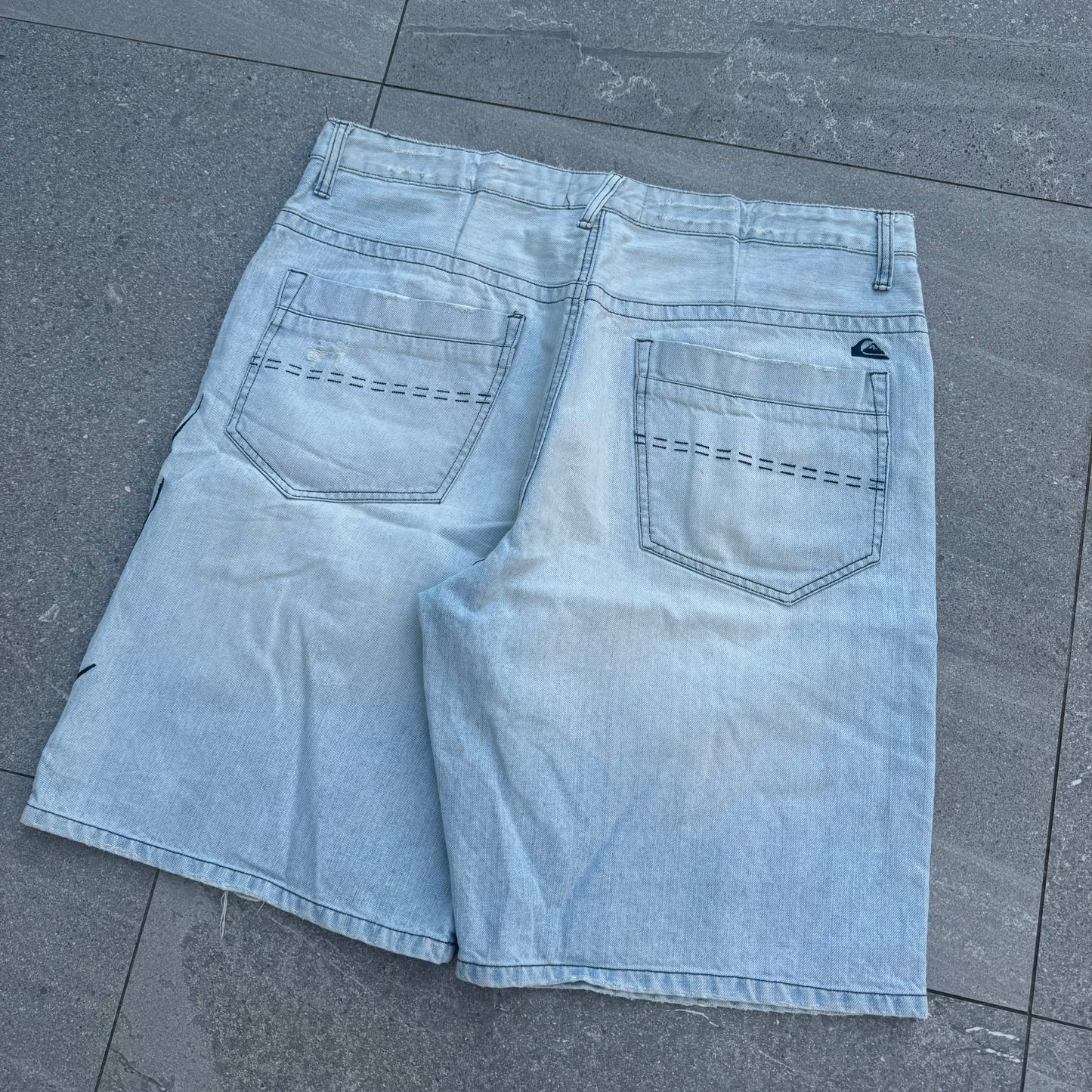 fat quiksilver jorts - 38x11.5”