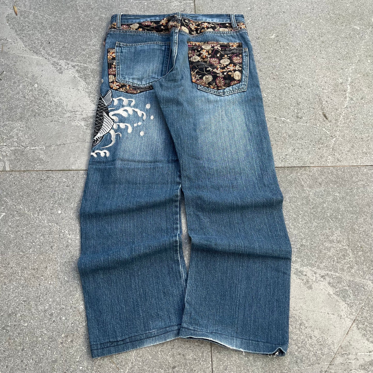 memory special kois - 32x30”