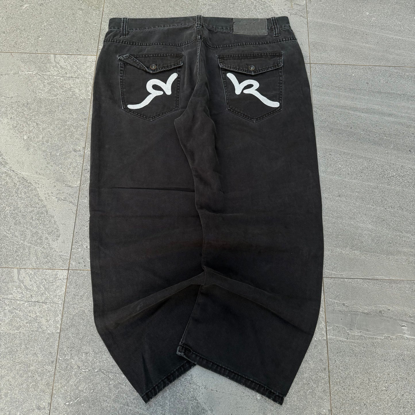 rocawear contrast hits - 40x30”