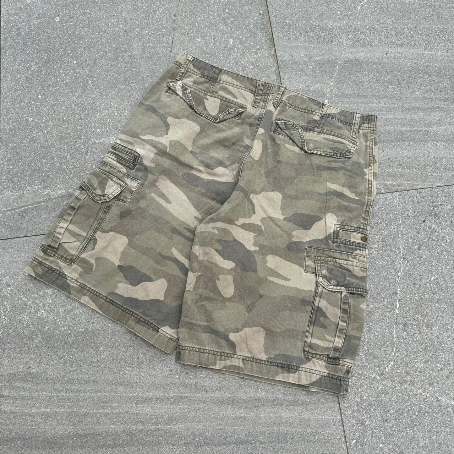 no boundaries camo cargos - 36x11”