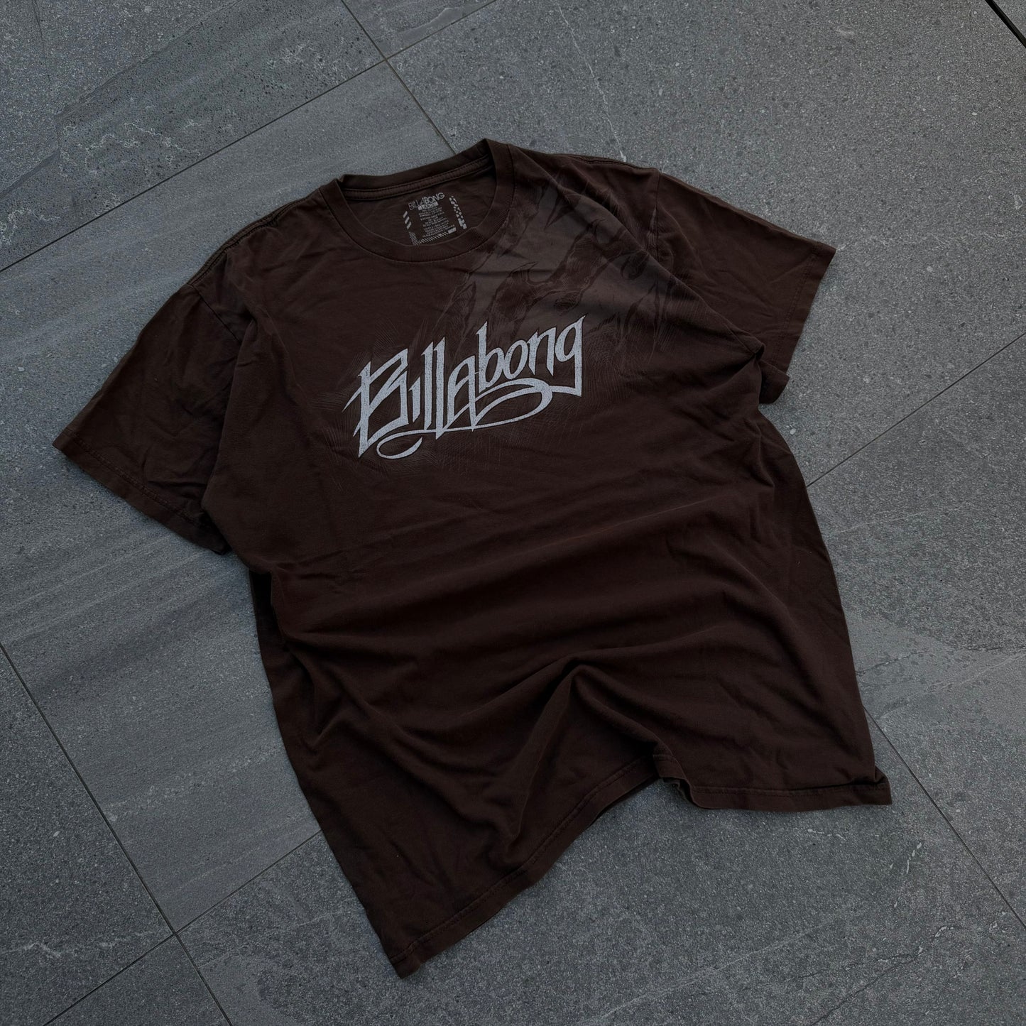 billy tee - L