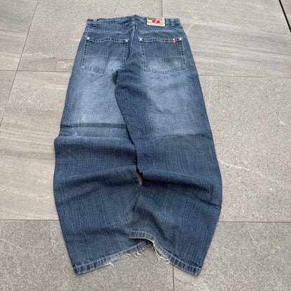 REEEEEED TABSSSSSS - 34x33”