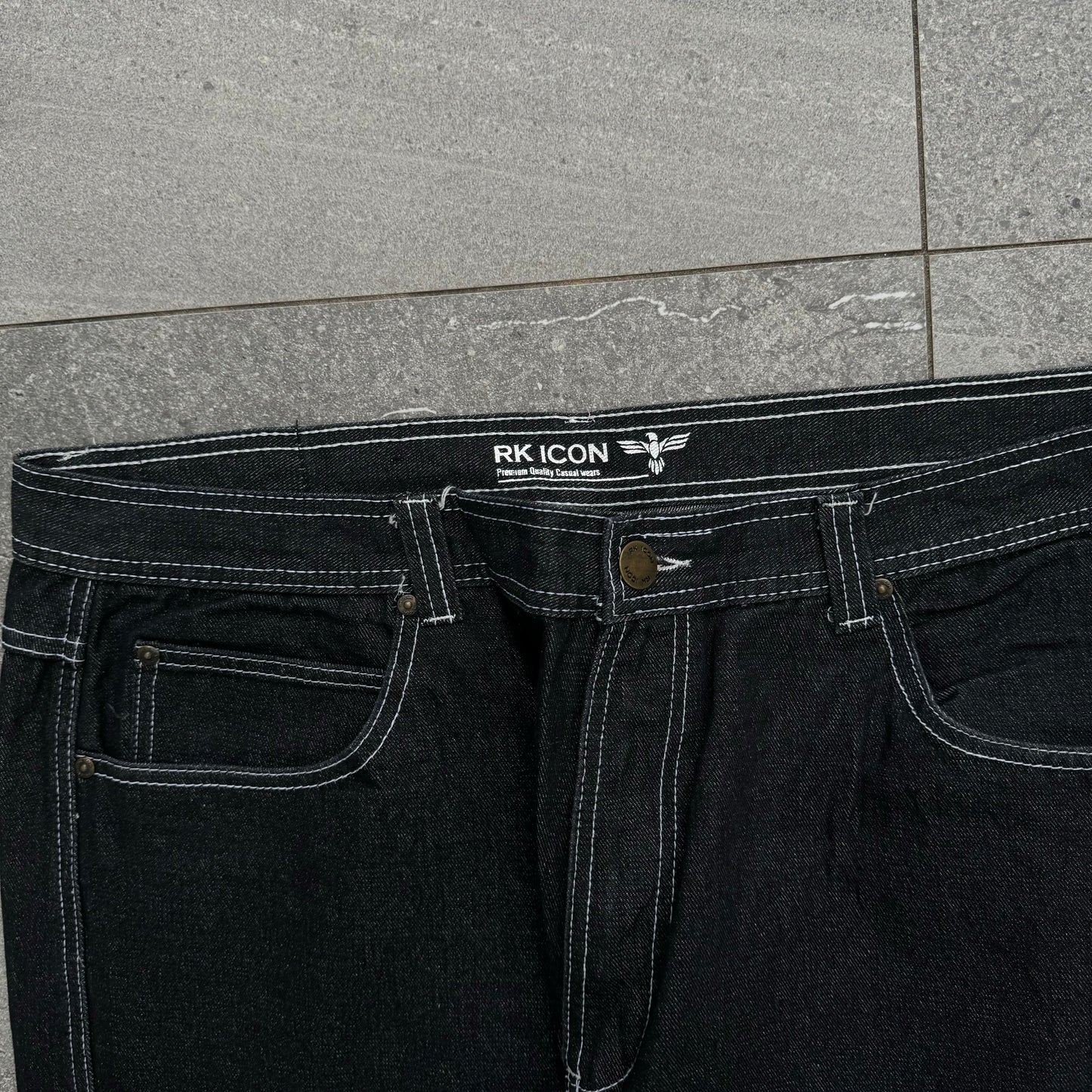 rk jeans - 40x30”
