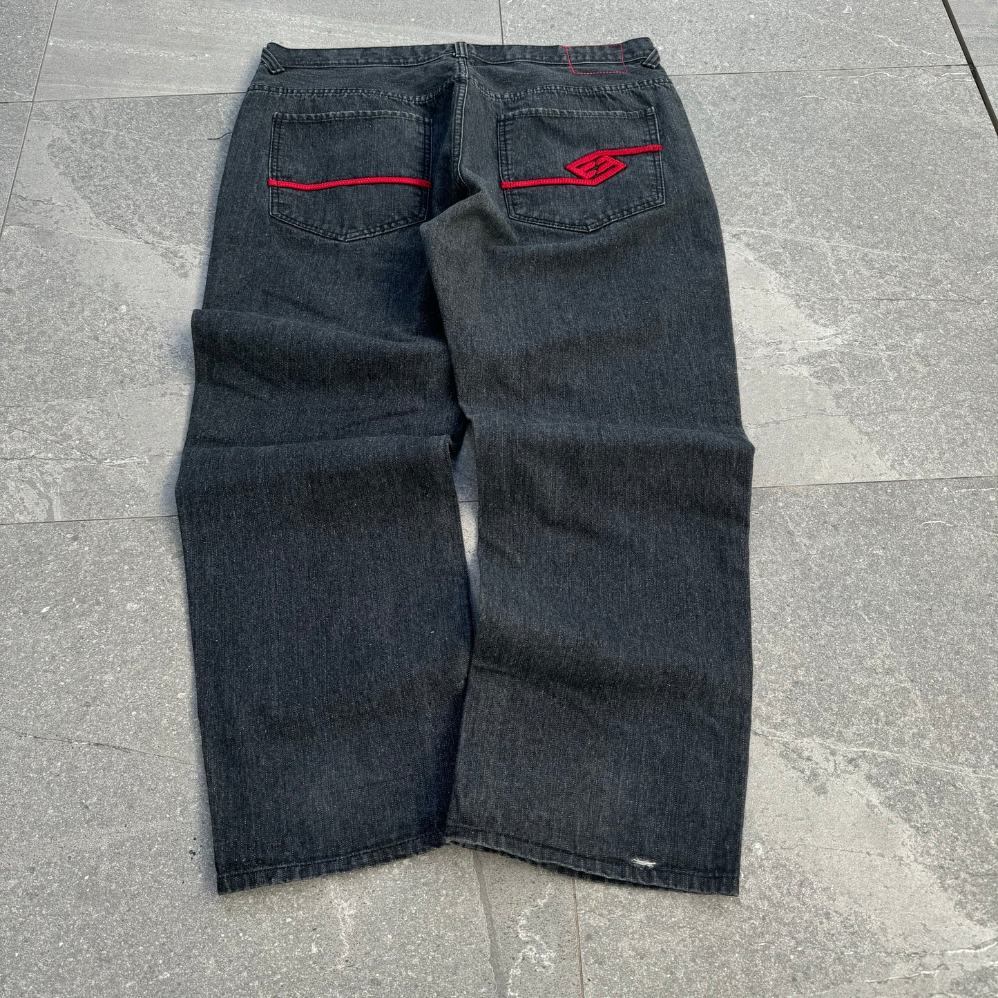 enyce jeans - 40x30”