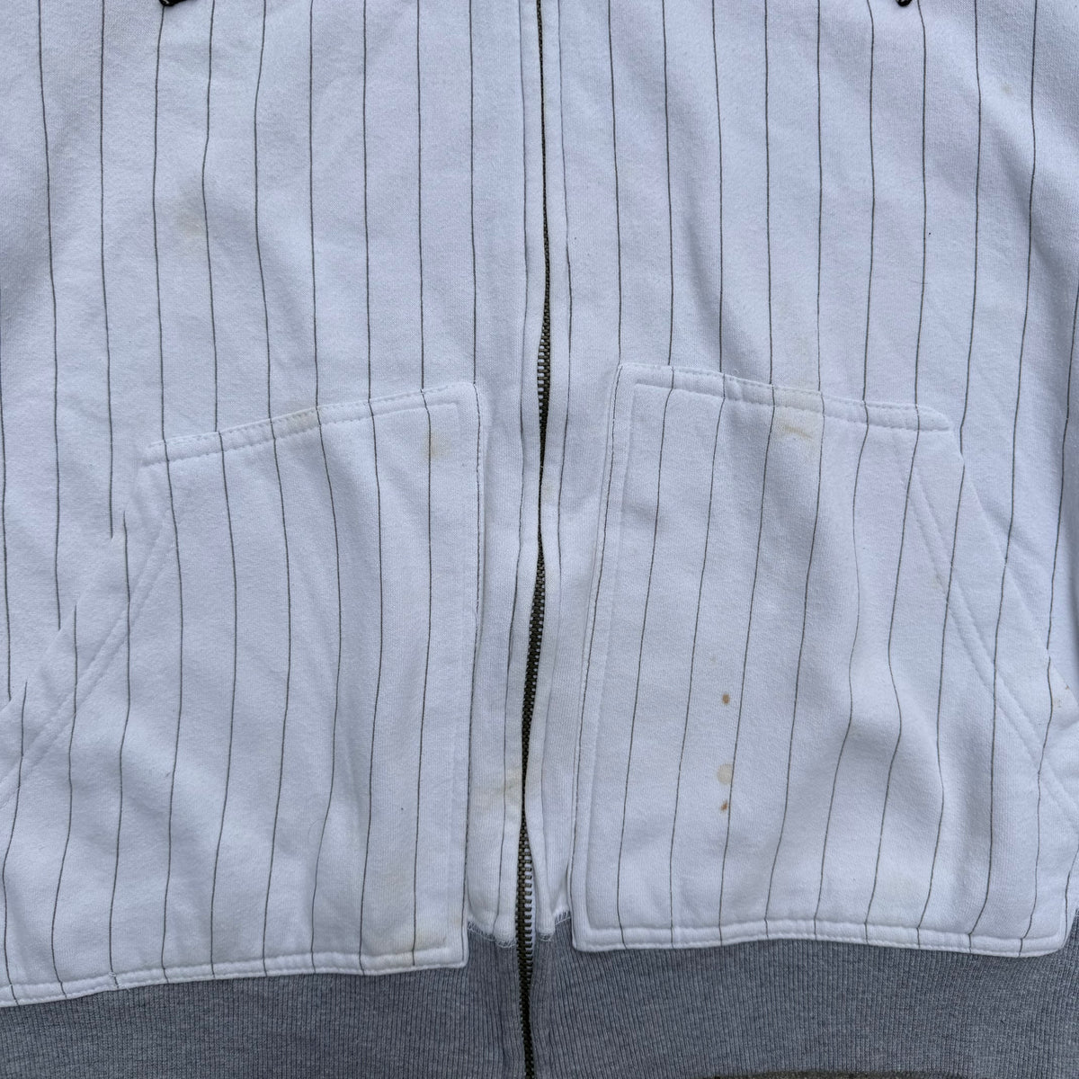 GRAAAAILLLLLL pinstripe felt billabong zipup - L