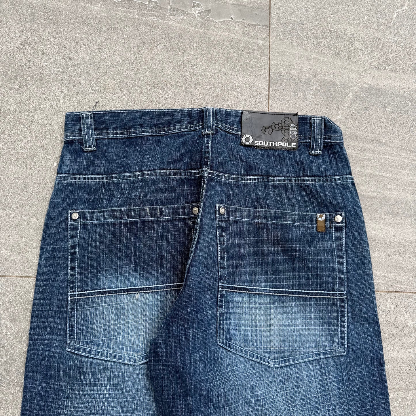 clean southpoles - 32x32”