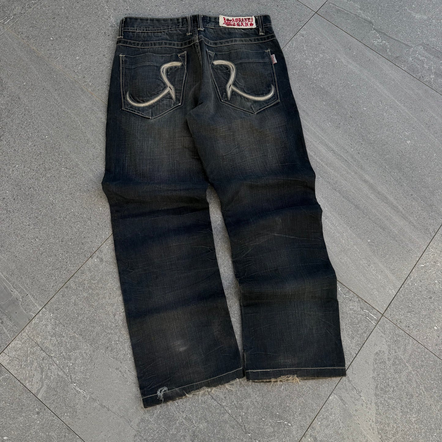 deep fade bootcuts - 30x30”