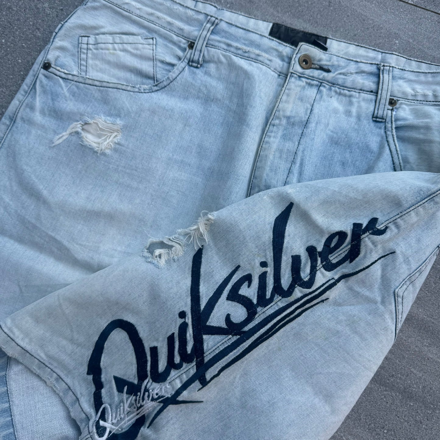 fat quiksilver jorts - 38x11.5”