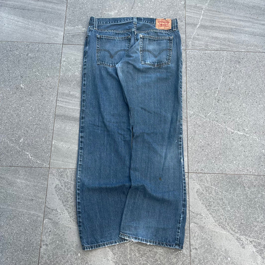 these are actually PEAK. levi 527 low bootcuts - 34x33”