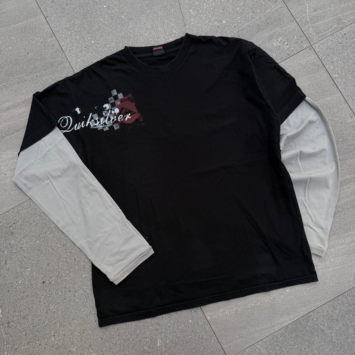 quiksilver layered longsleeves don’t miss 🎯 size XL