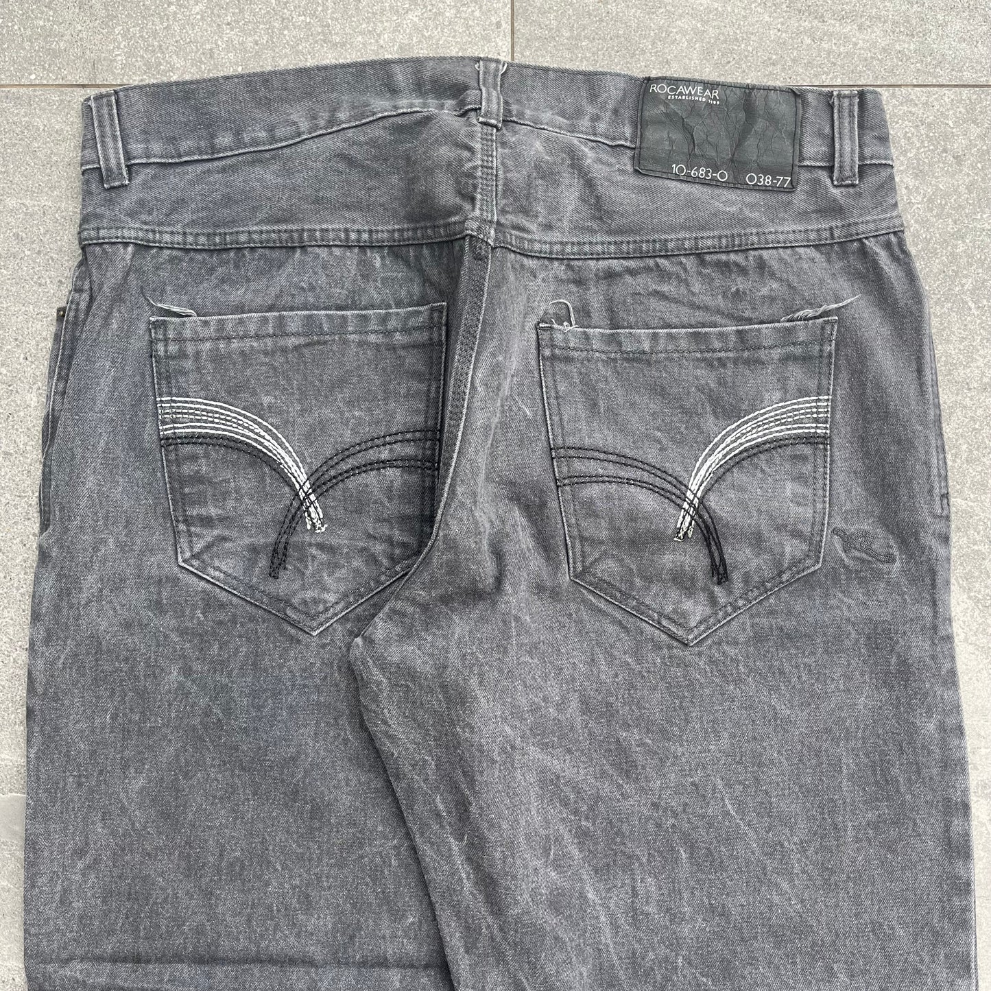 stonewash rocawears - 40x32”