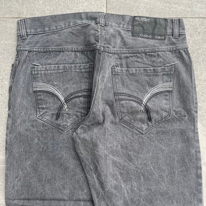 stonewash rocawears - 40x32”