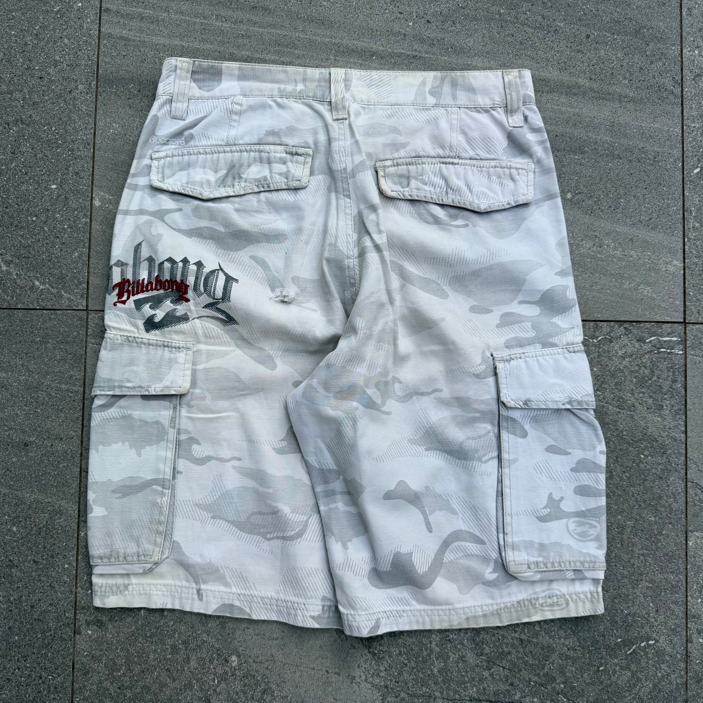 billabong snow camos - 30x11”