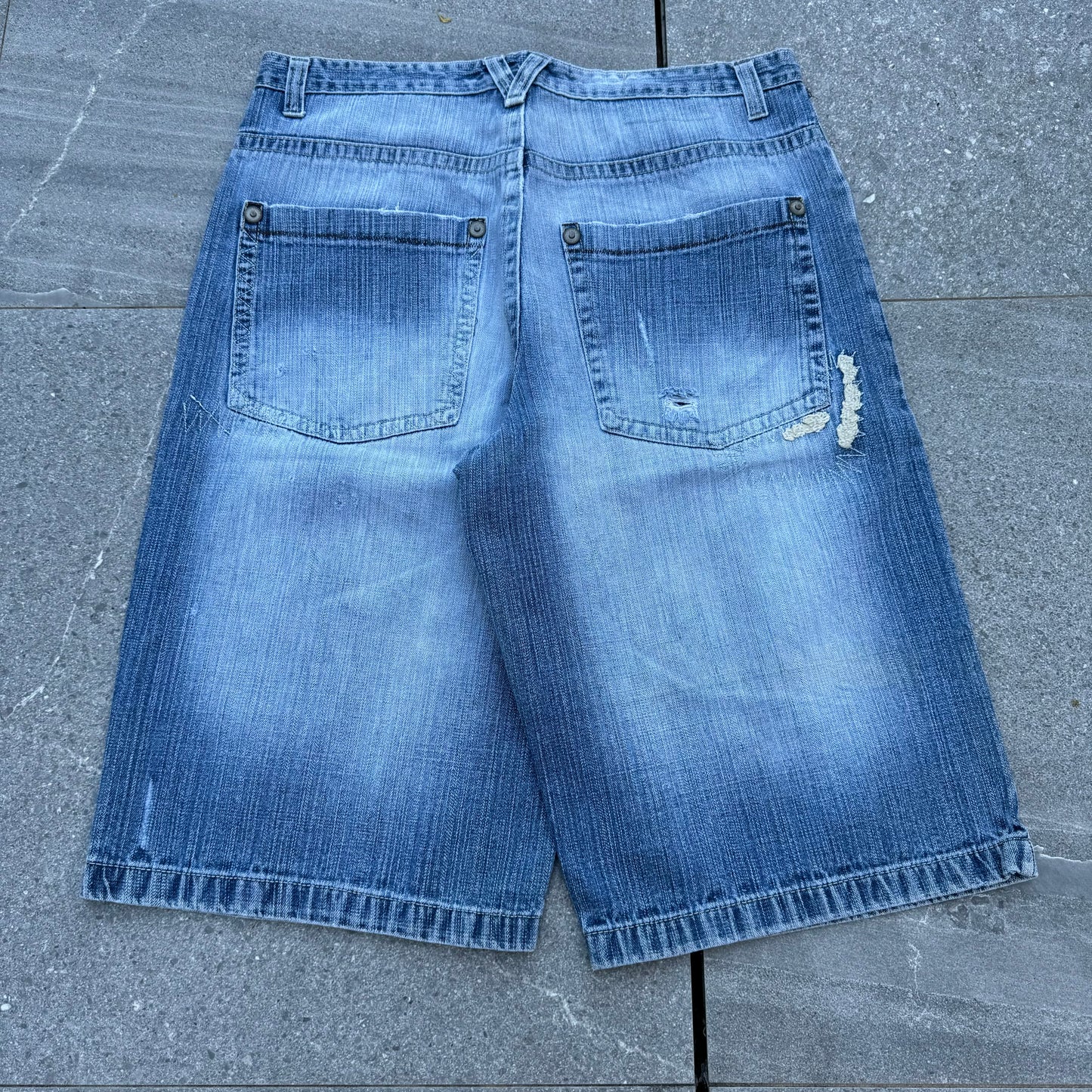 clean distressed wash pair - 38x16”