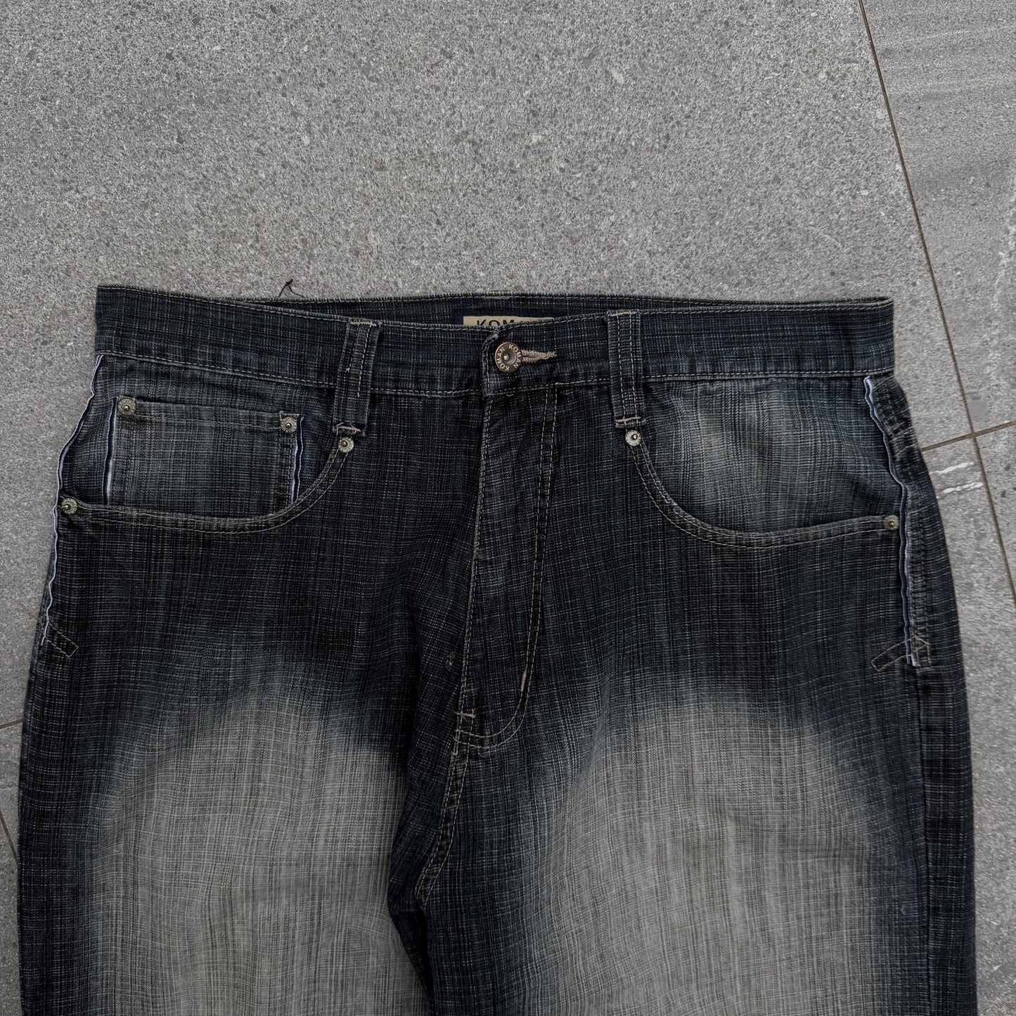 10/10 koman fades - 34x33”