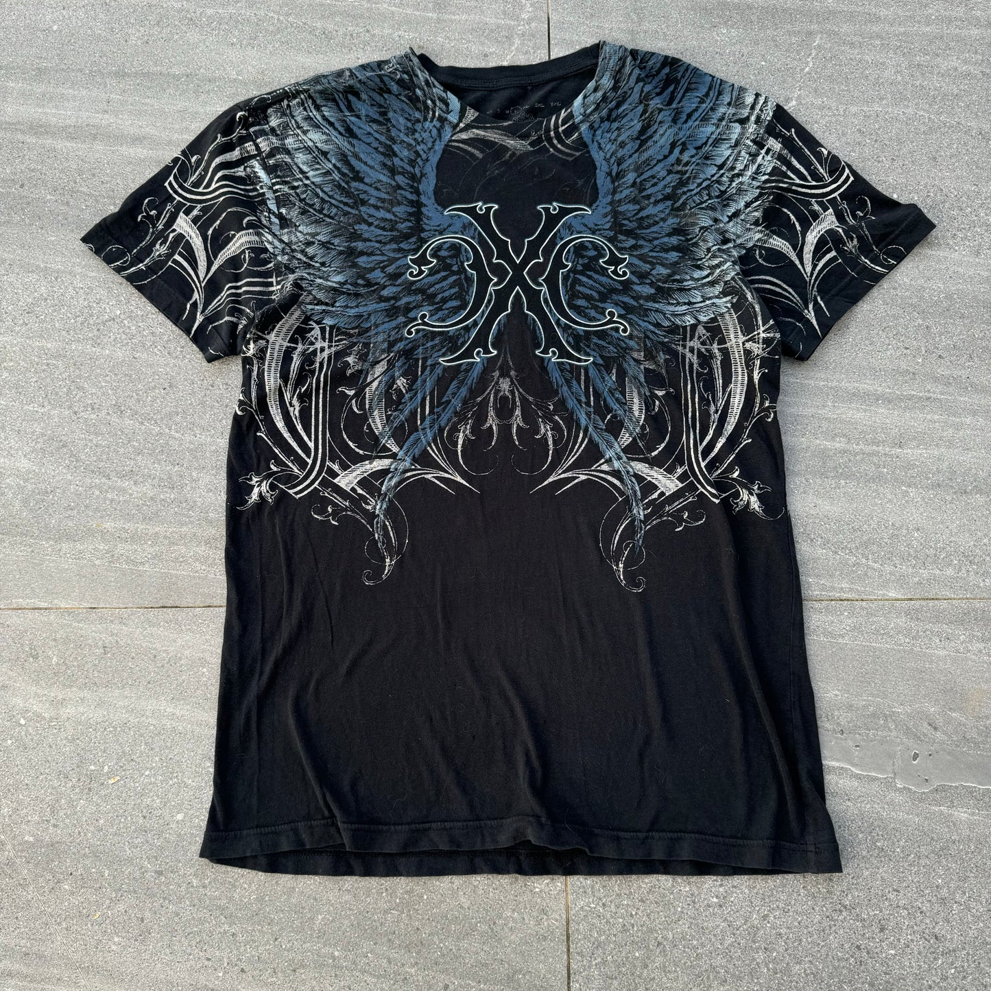 xtreme couture tee - L