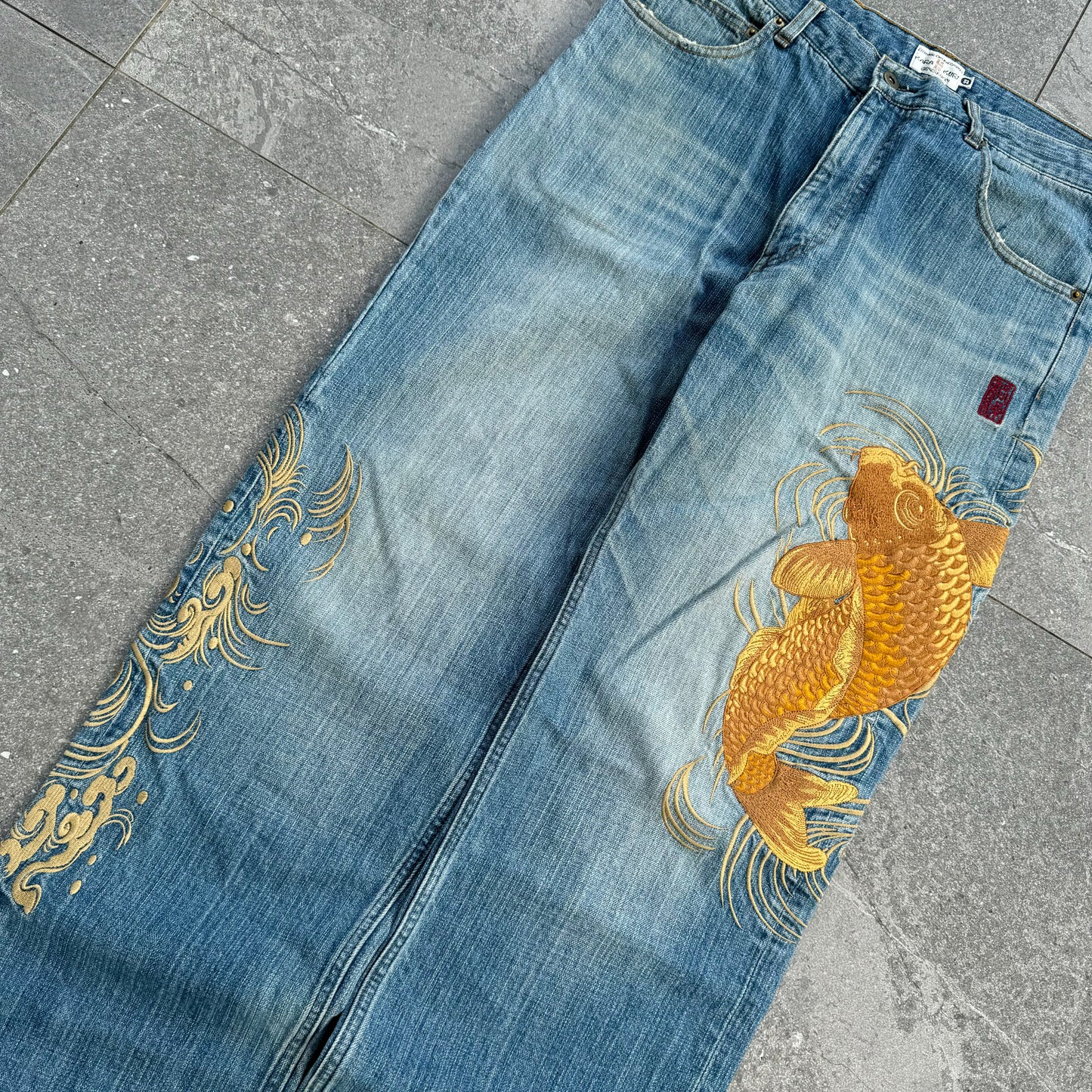 karakuri jeans - 33”