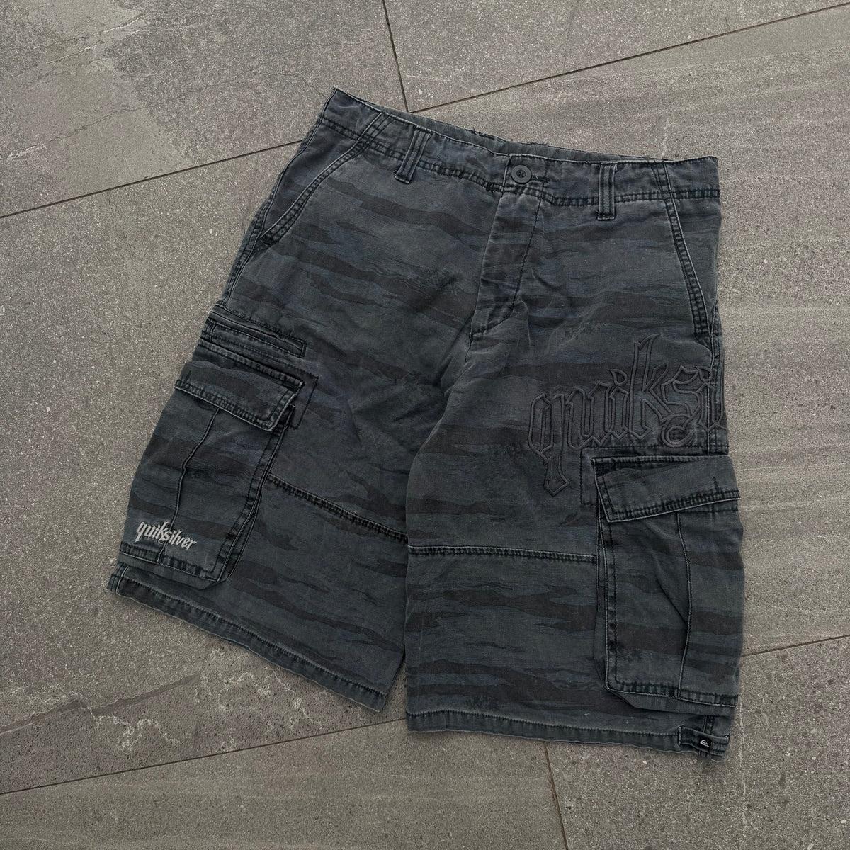 grail quiksilver side hit camo cargos - 32”