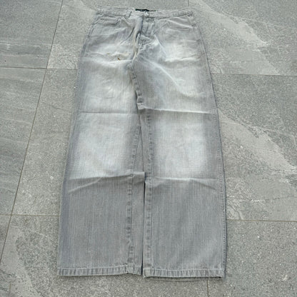 dodeca grey fades - 34x33”