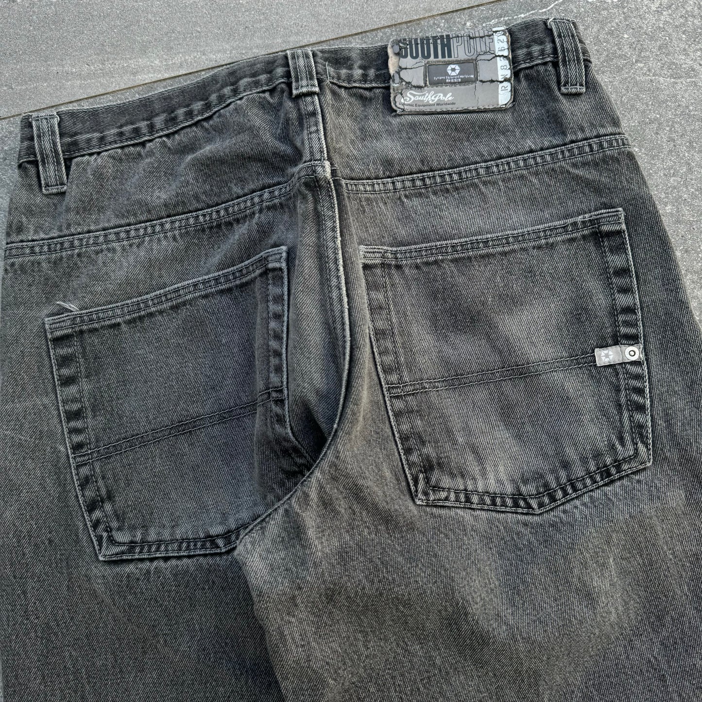 southpole jeans - 33x28”