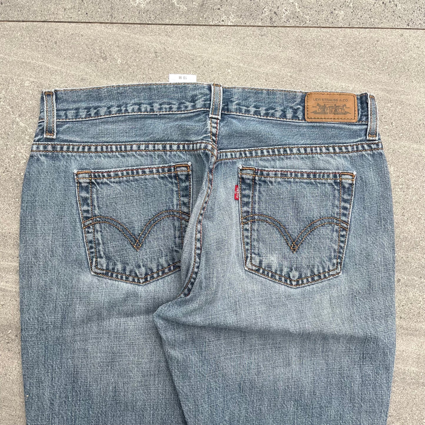 damn the wash on these is so good. levi 515 bootcuts -32x31”