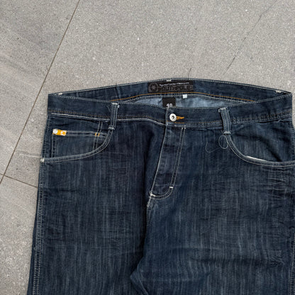 bootcut southpoles - 40x32”