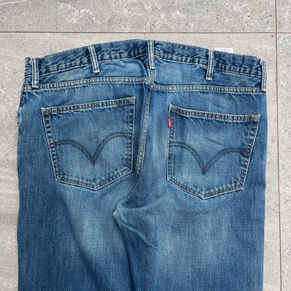 wow. just wow. levi 527 bootcuts - 38x34”