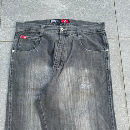 my last pair of redtabs 🥀 35x31”