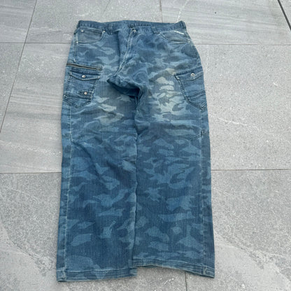 camo baggggies - 38x33”