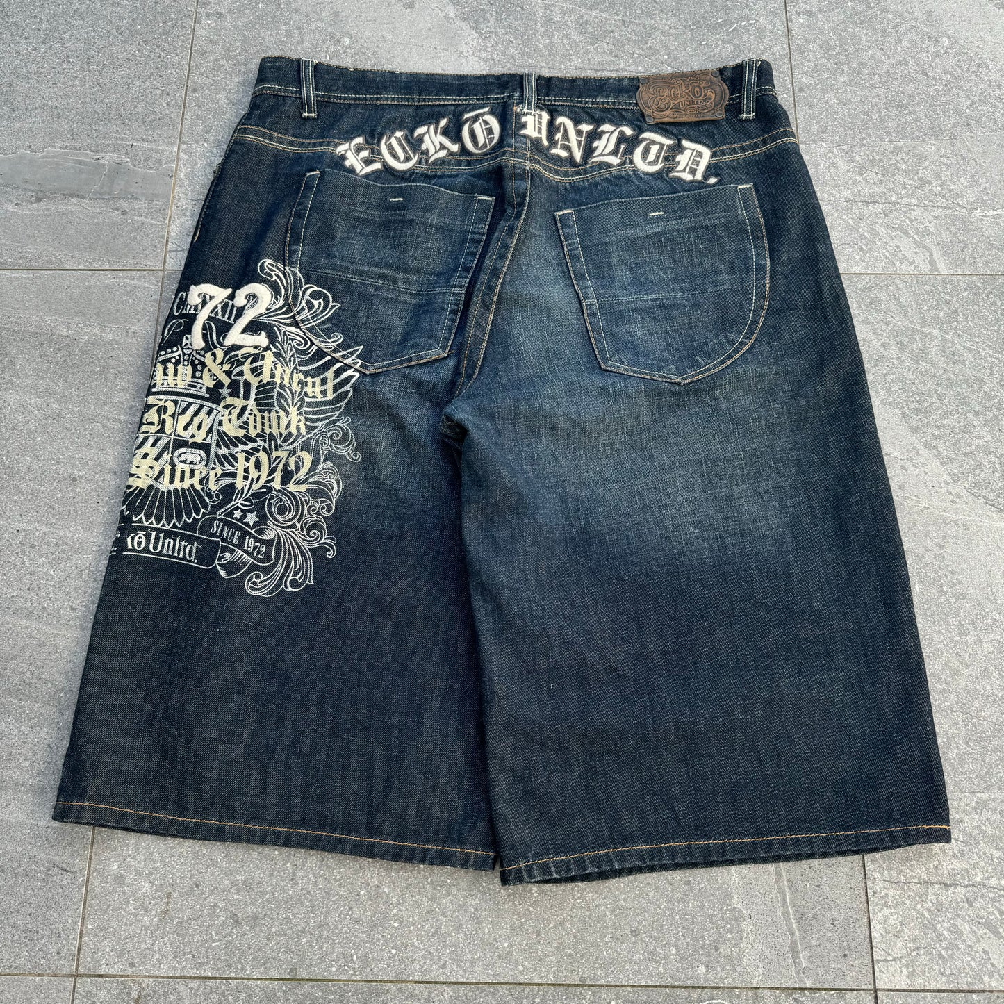 insane ecko jorts - 40”