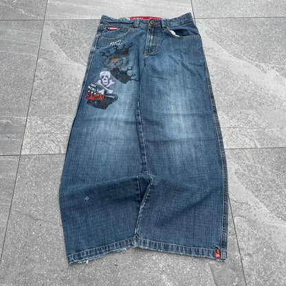 ecko front hit - 28x27”