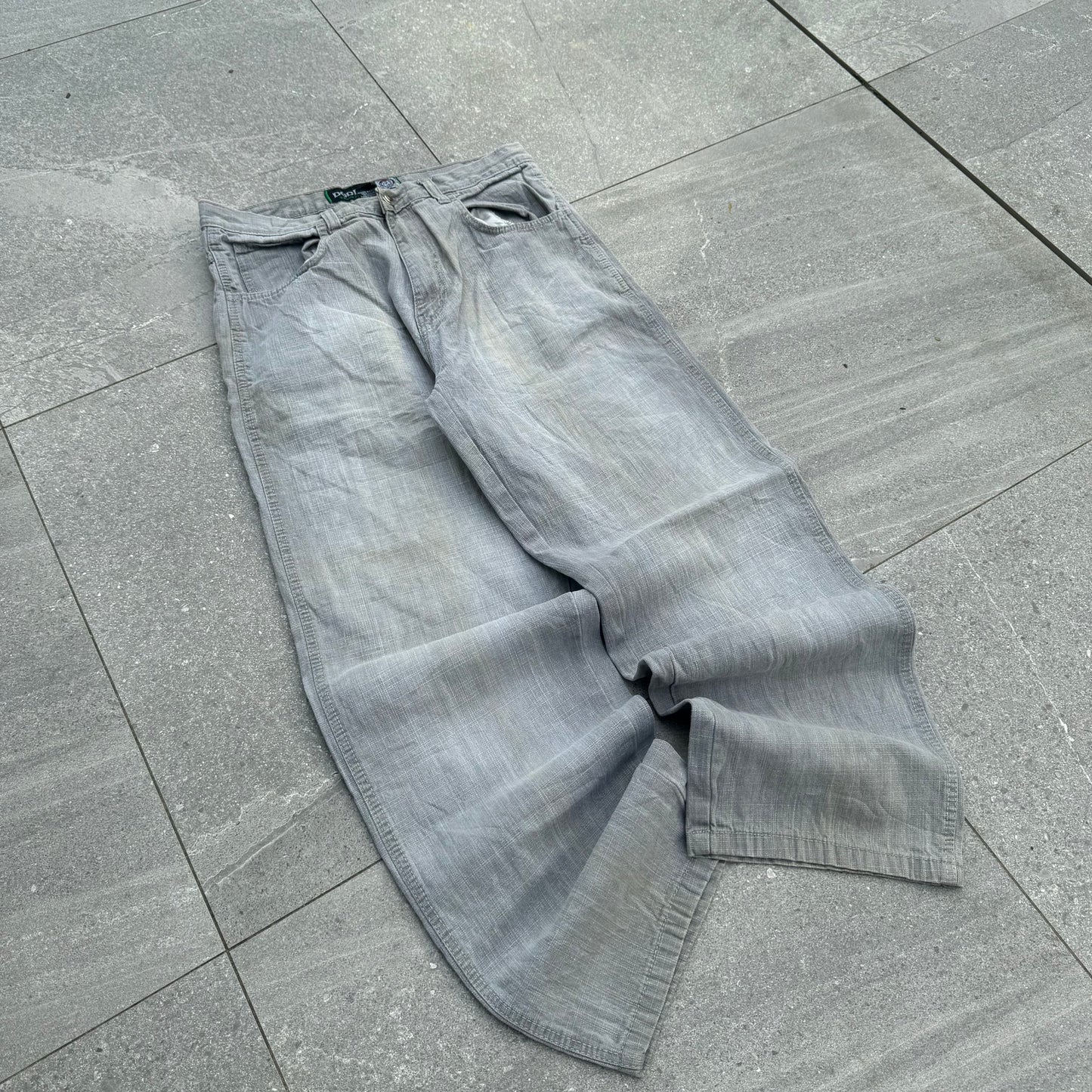 dodeca southpole grey faders - 34x33”