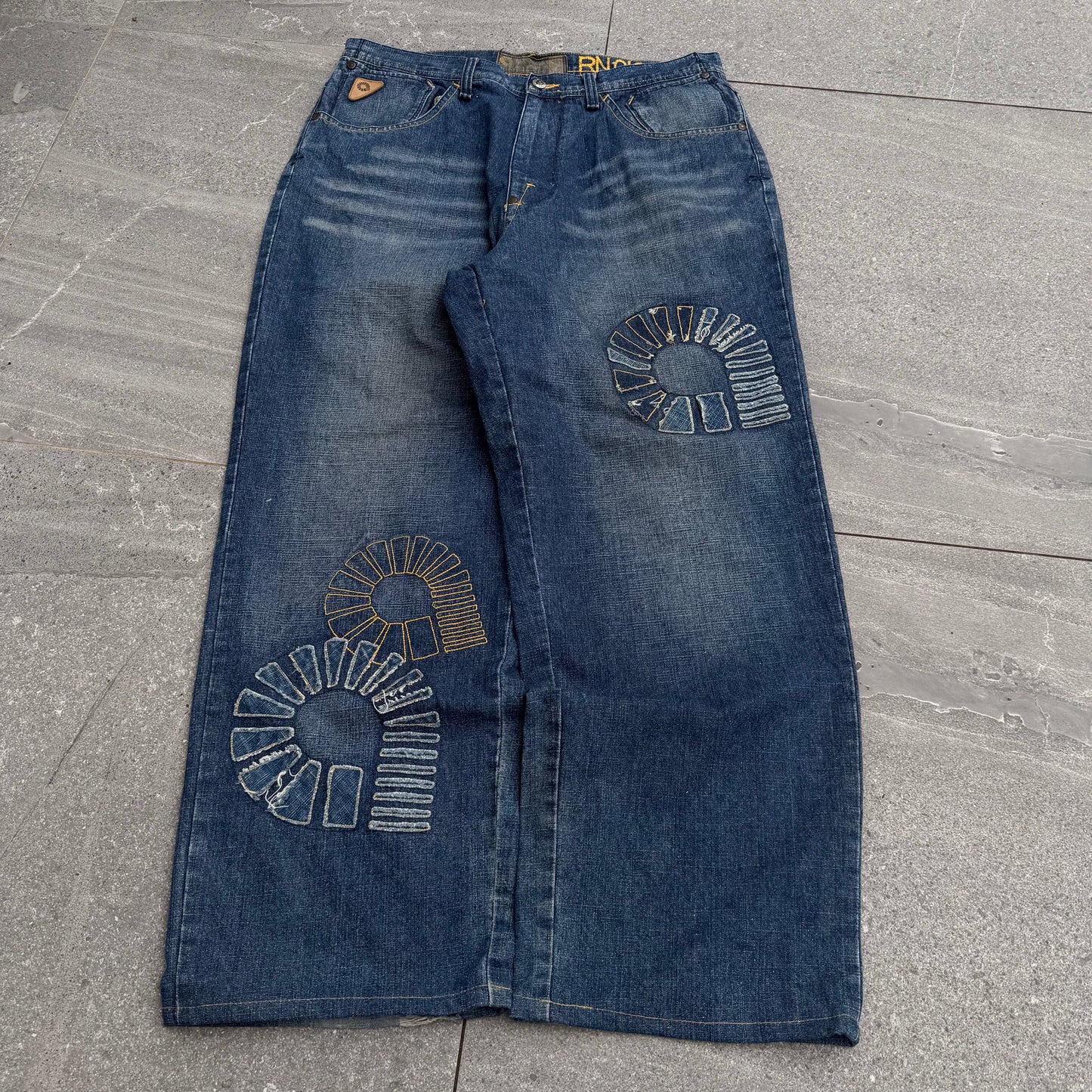 embroidered akademiks - 34x29”