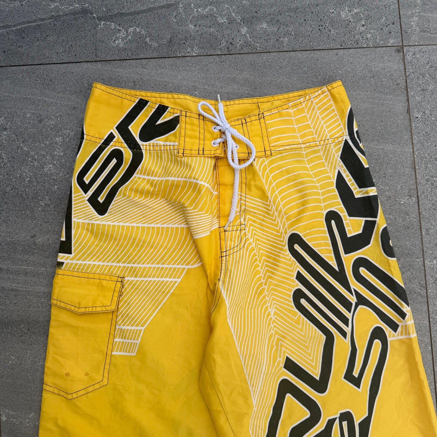 looooooose quiksilvers - 30”