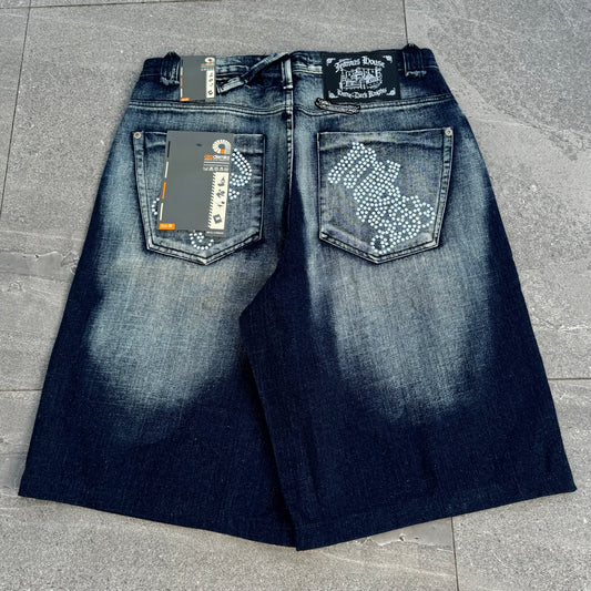 beautiful. deadstock akademiks jorts - sizes 34-40” available