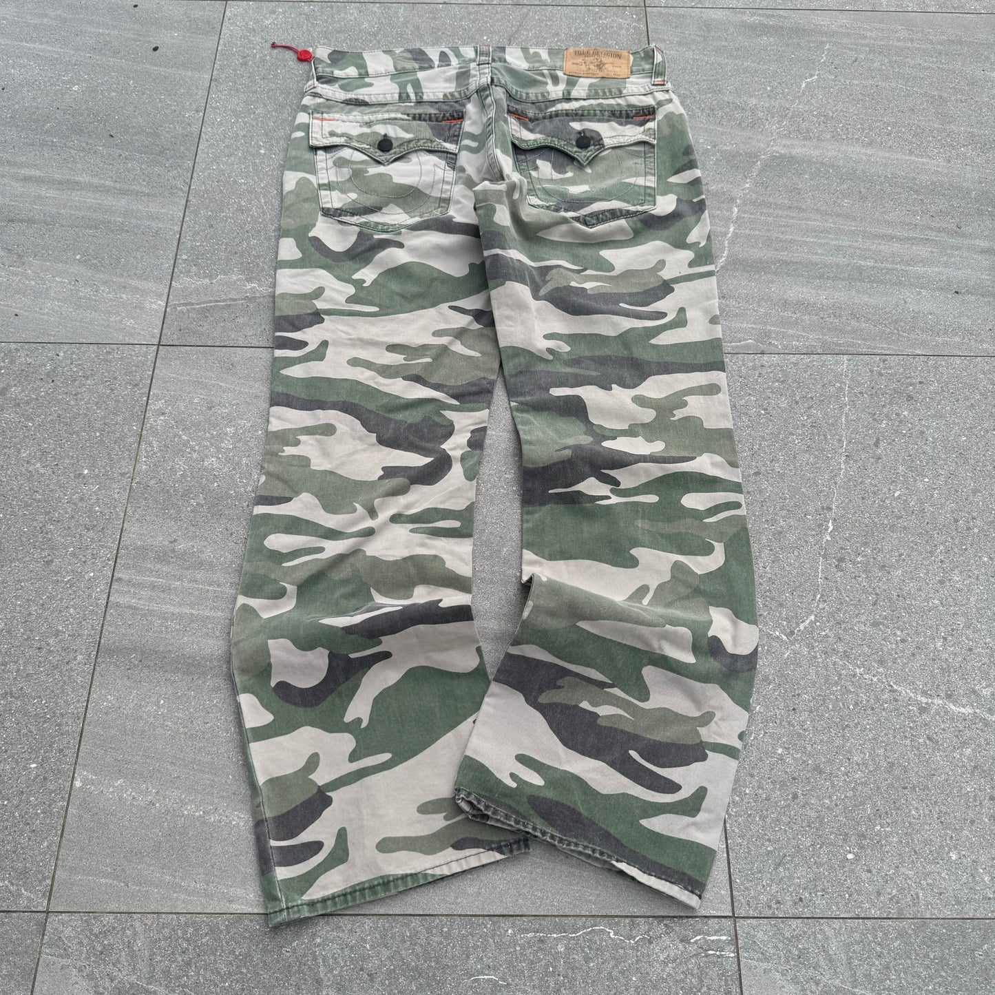 grail truey camo bootcuts - 36x33”